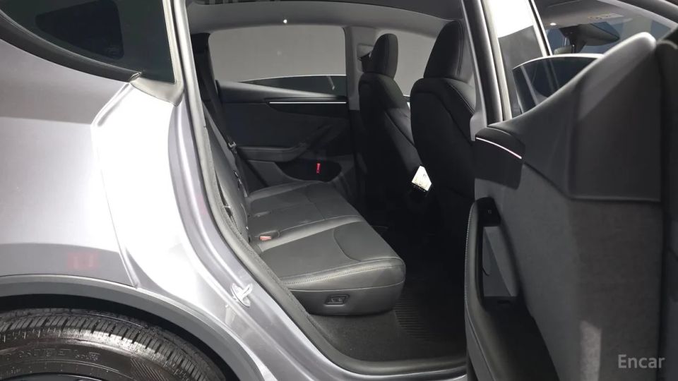 Tesla model-y