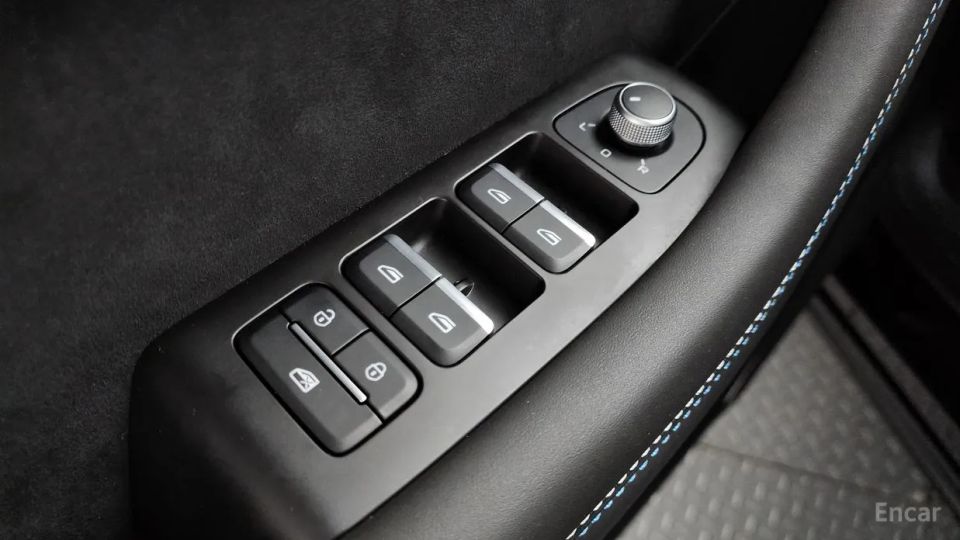 Renault-KoreaSamsung Grand Koleos
