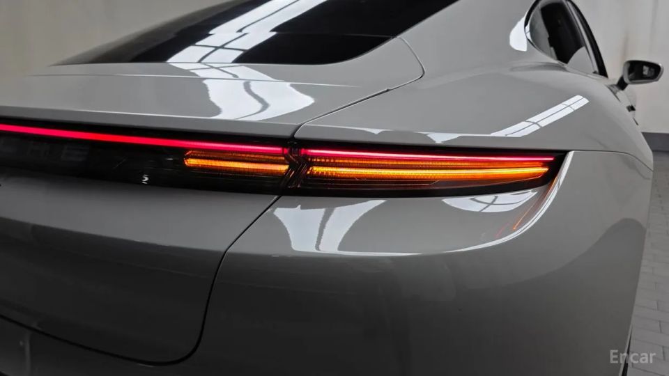 Porsche Taycan