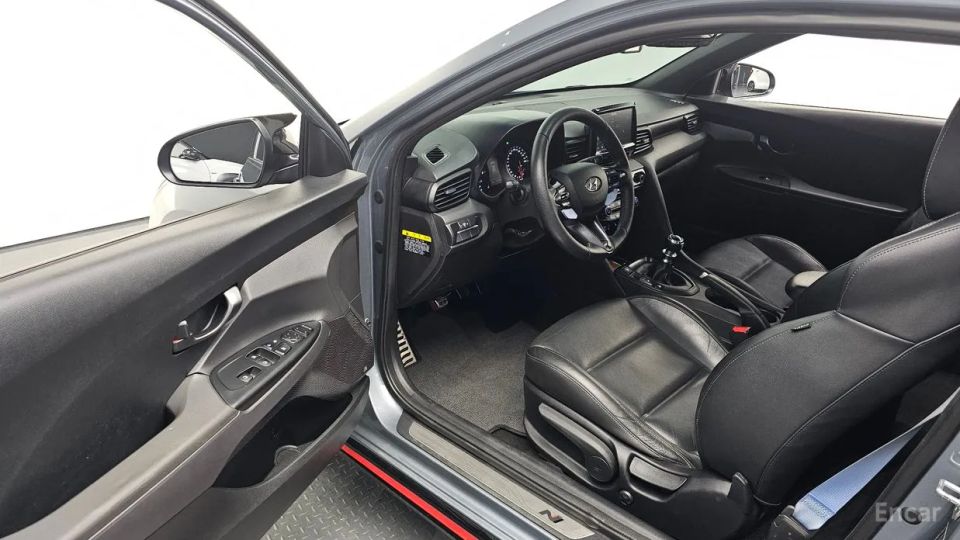 Hyundai Veloster