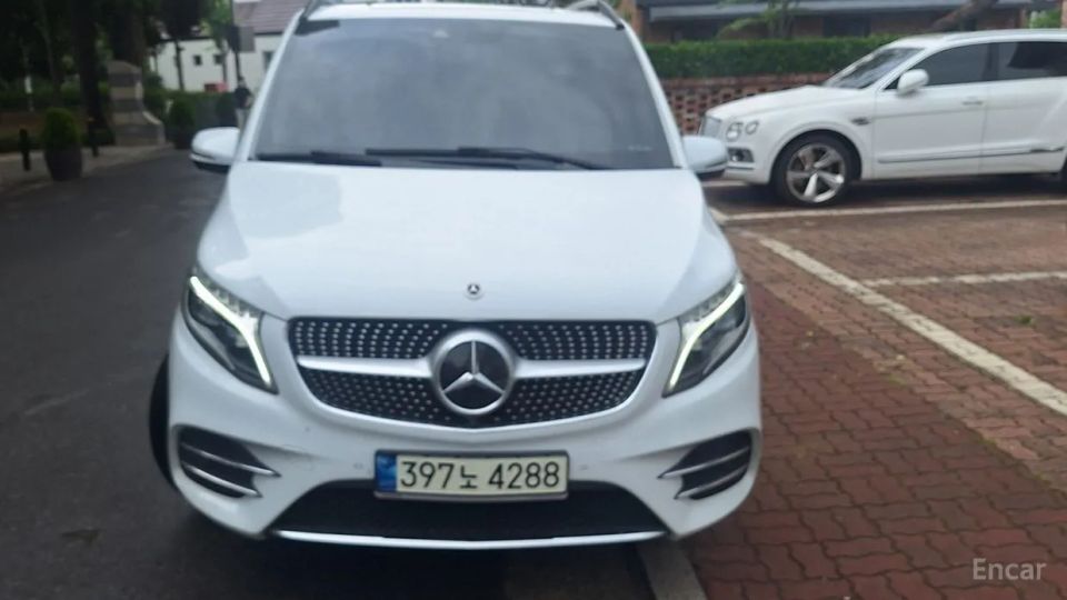 Mercedes-Benz V-Class