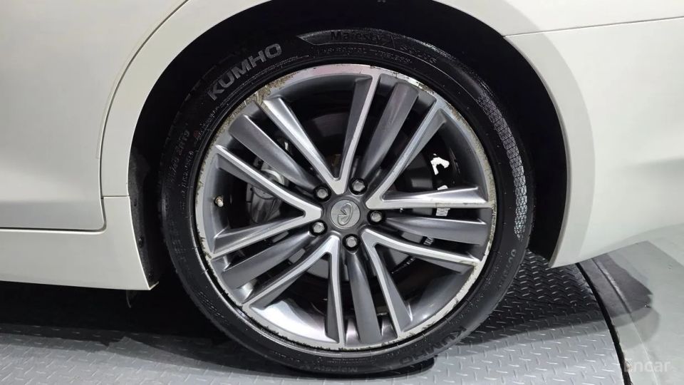 Infiniti Q50