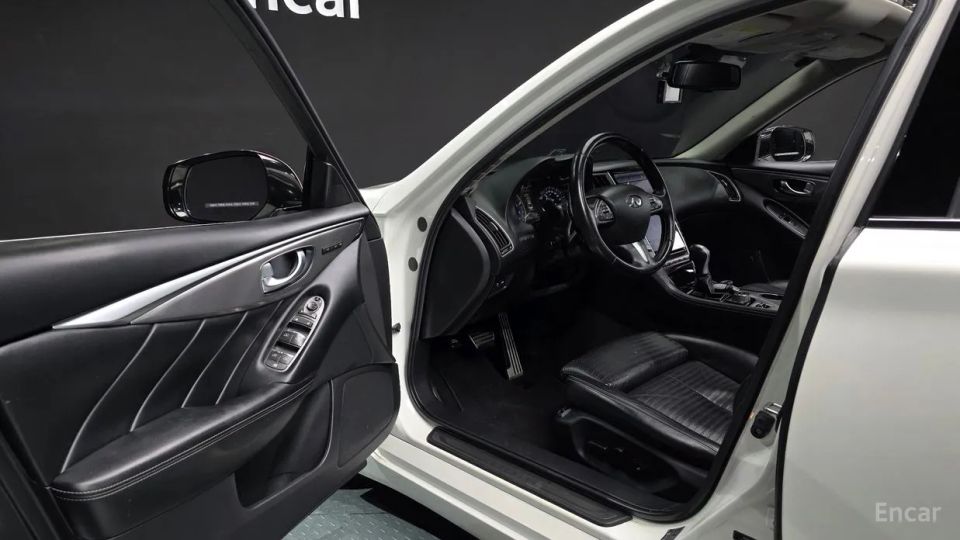 Infiniti Q50