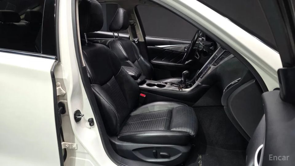 Infiniti Q50