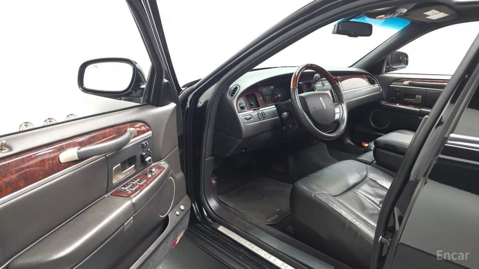 Lincoln Town Car