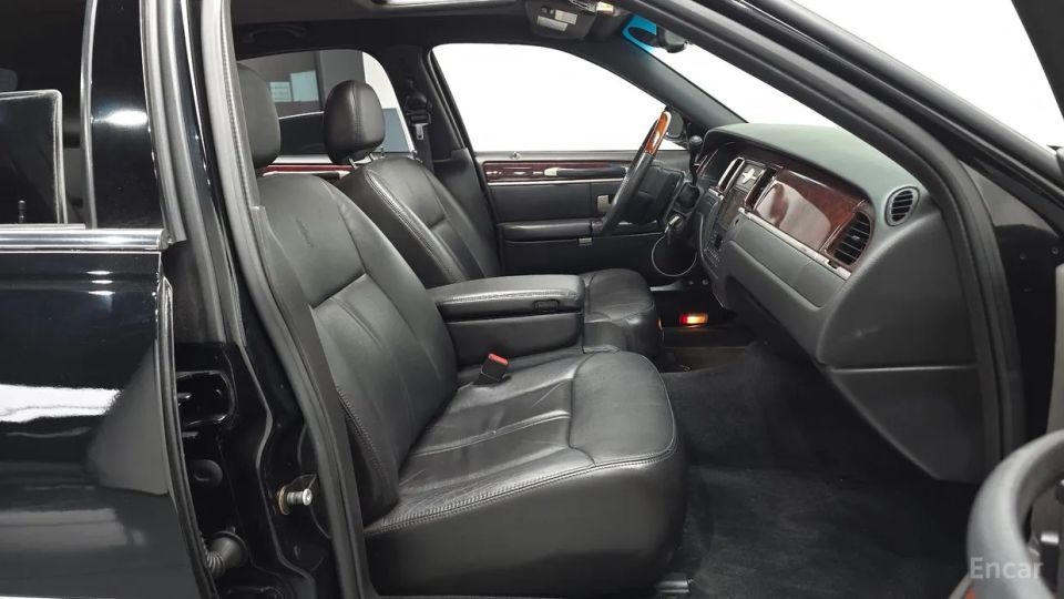 Lincoln Town Car