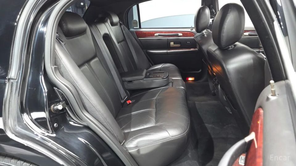 Lincoln Town Car