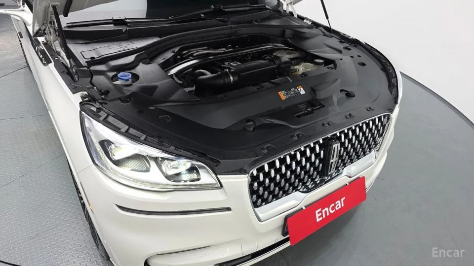Lincoln Aviator