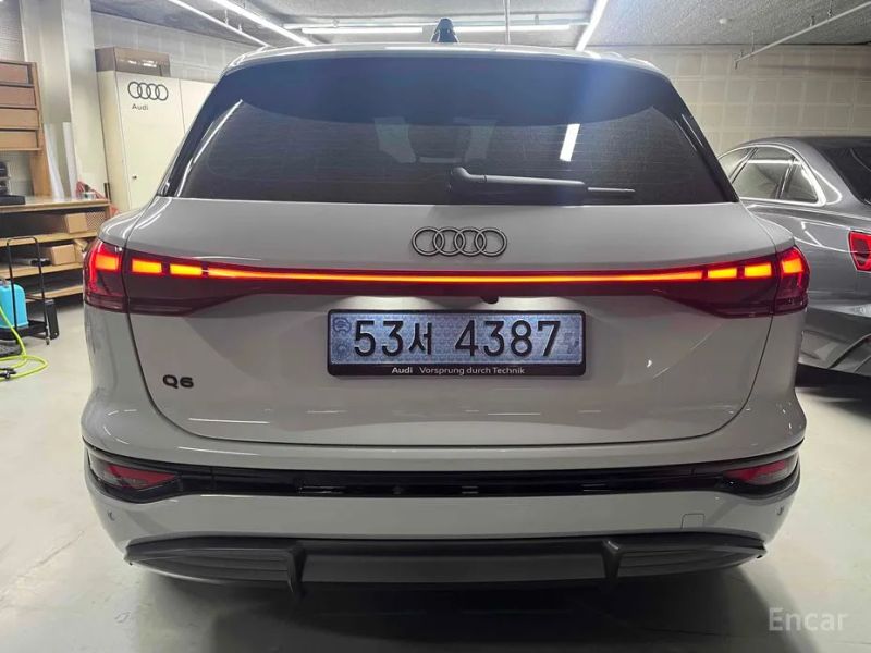 Audi Q6 e-tron