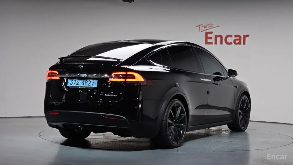 Tesla model-x