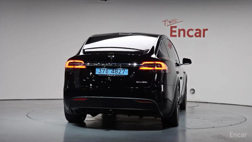 Tesla model-x