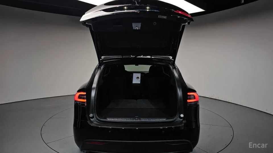 Tesla model-x