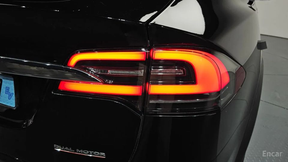 Tesla model-x