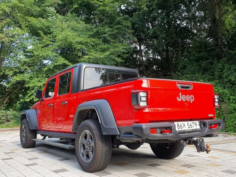 Jeep gladiator