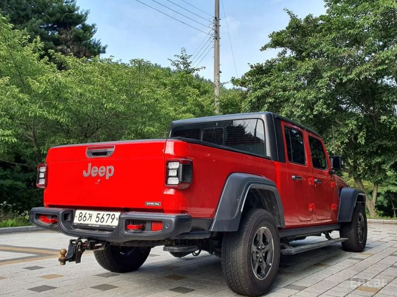 Jeep gladiator