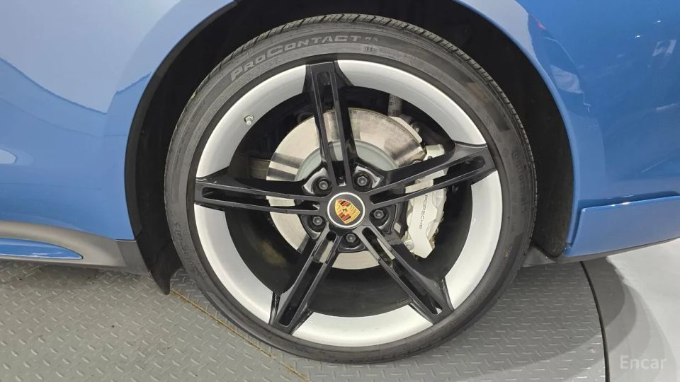 Porsche Taycan