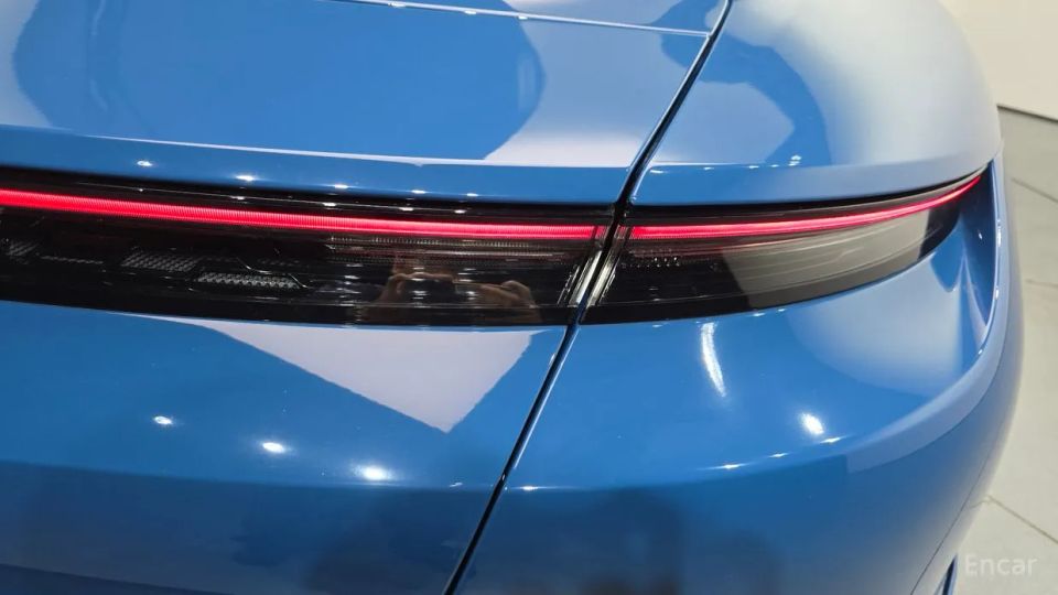 Porsche Taycan