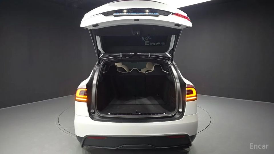 Tesla model-x