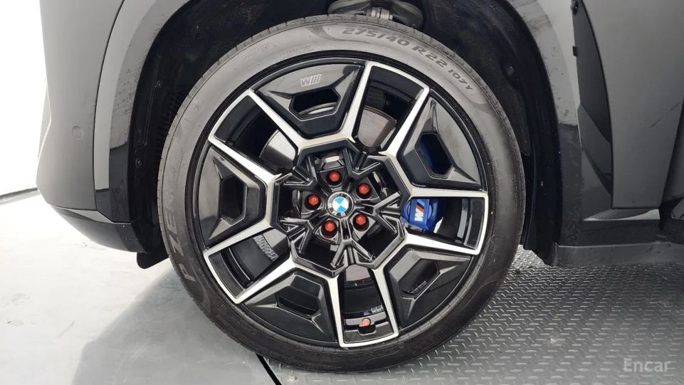 BMW XM