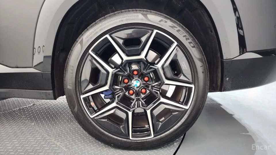 BMW XM