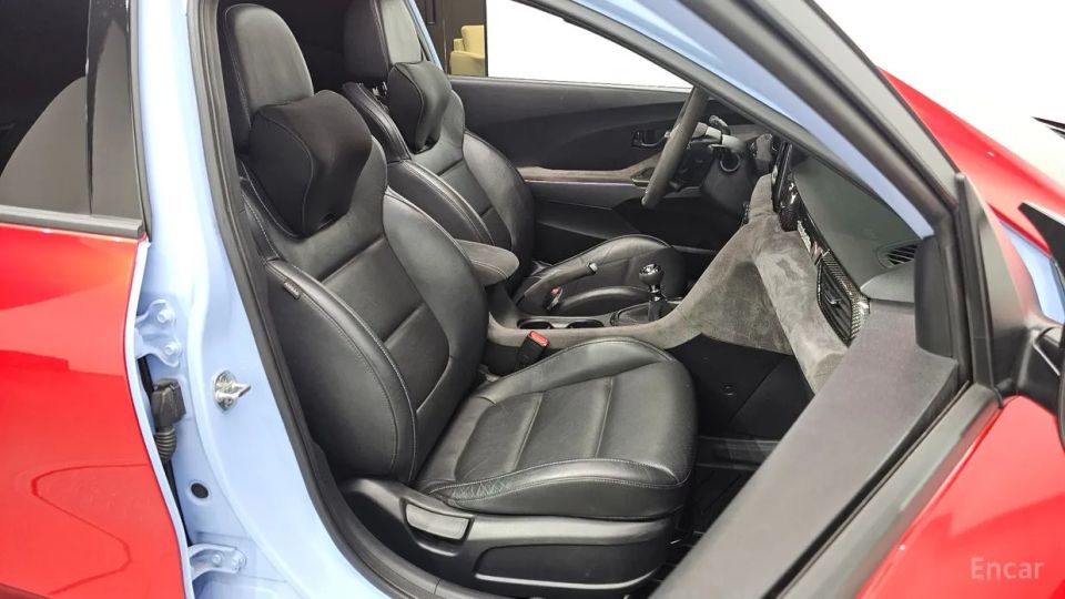 Hyundai Veloster