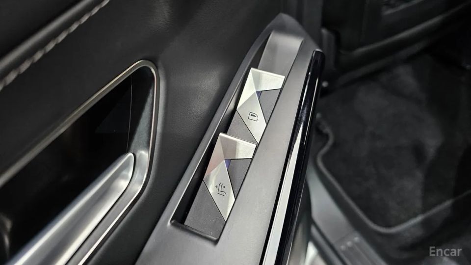 Citroen-DS DS7