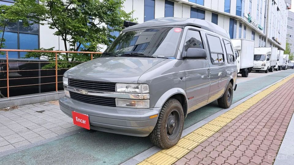 Chevrolet Astro Van