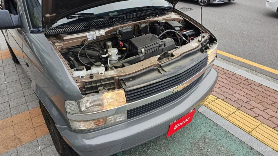 Chevrolet Astro Van