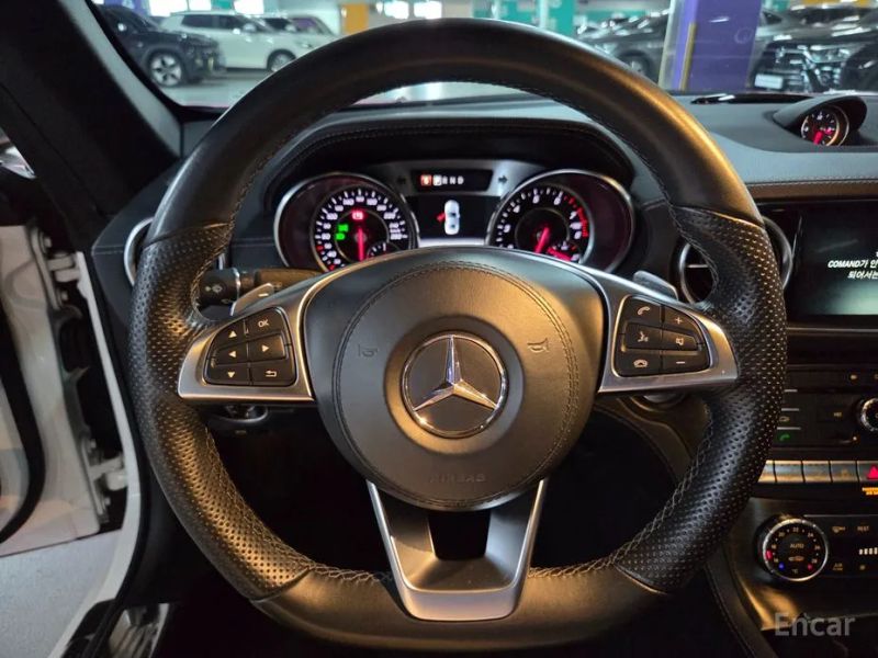 Mercedes-Benz SL-Class