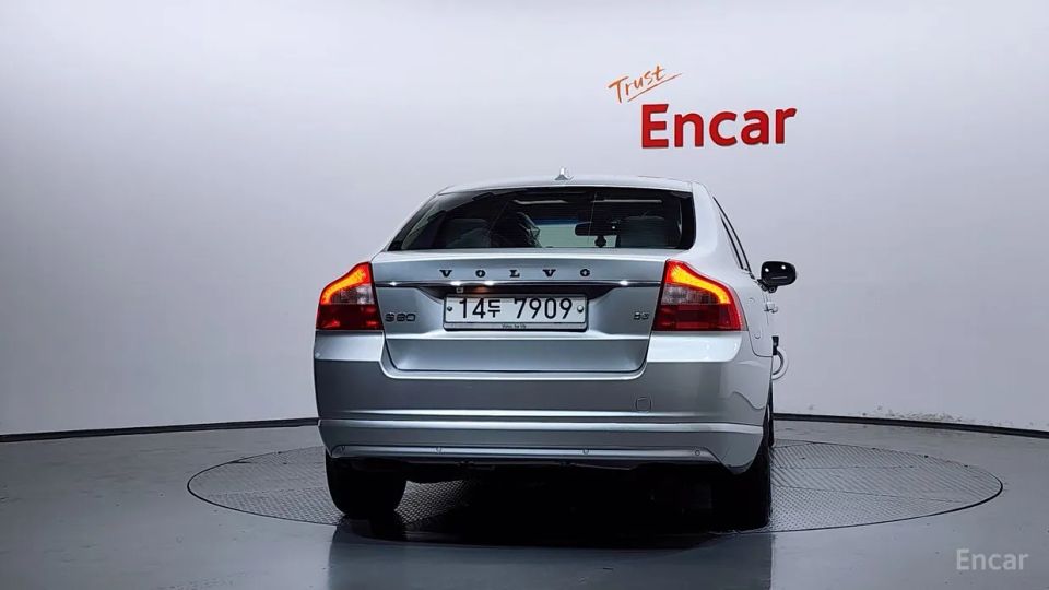 Volvo S80