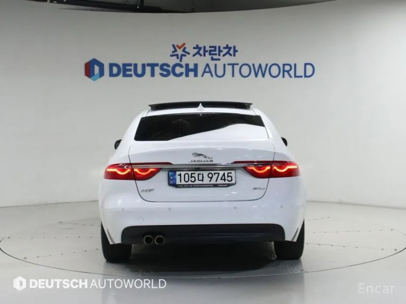 Jaguar xf