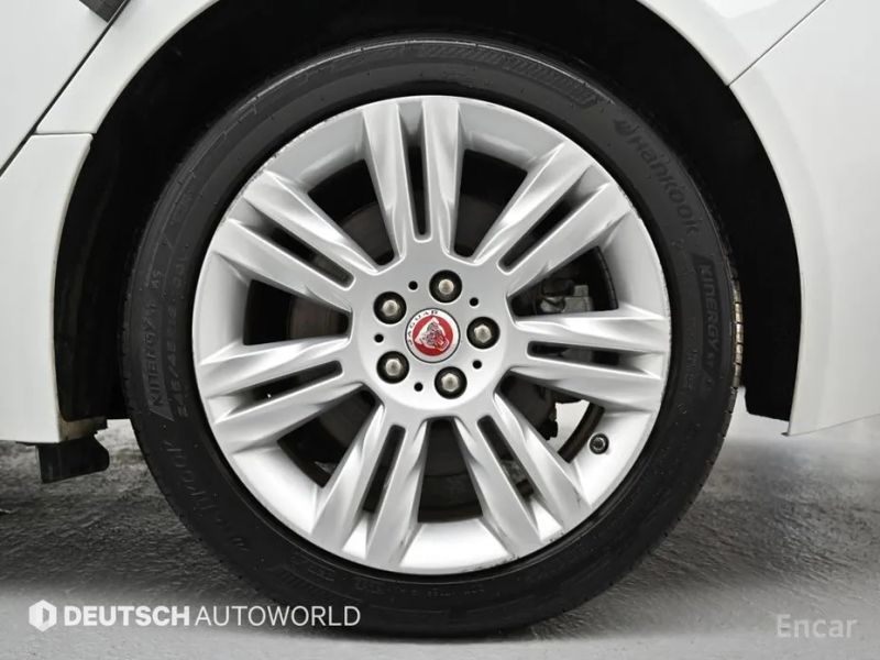 Jaguar xf