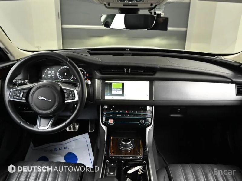 Jaguar xf