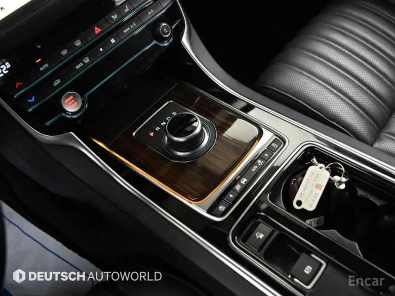 Jaguar xf