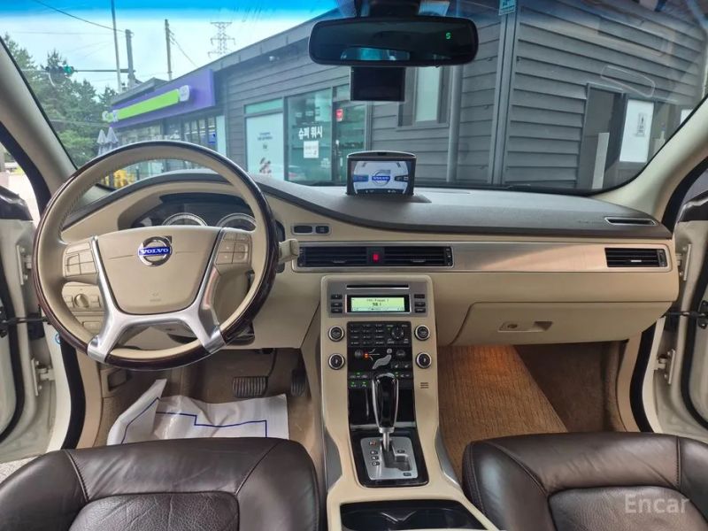 Volvo XC70