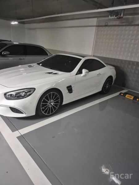 Mercedes-Benz SL-Class