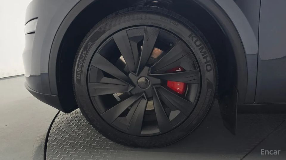Tesla model-y