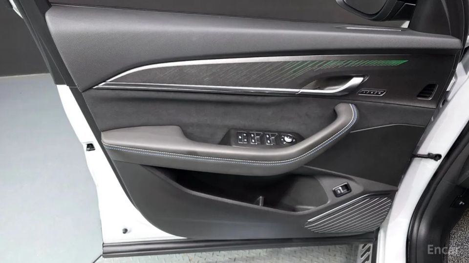 Renault-KoreaSamsung Grand Koleos