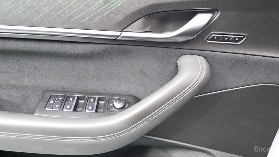 Renault-KoreaSamsung Grand Koleos