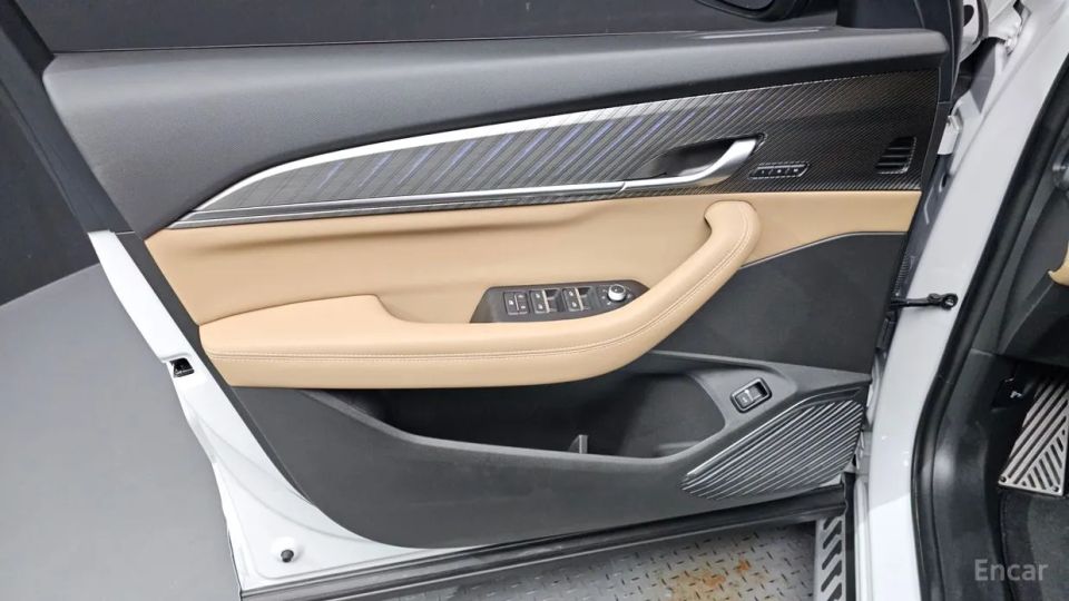 Renault-KoreaSamsung Grand Koleos