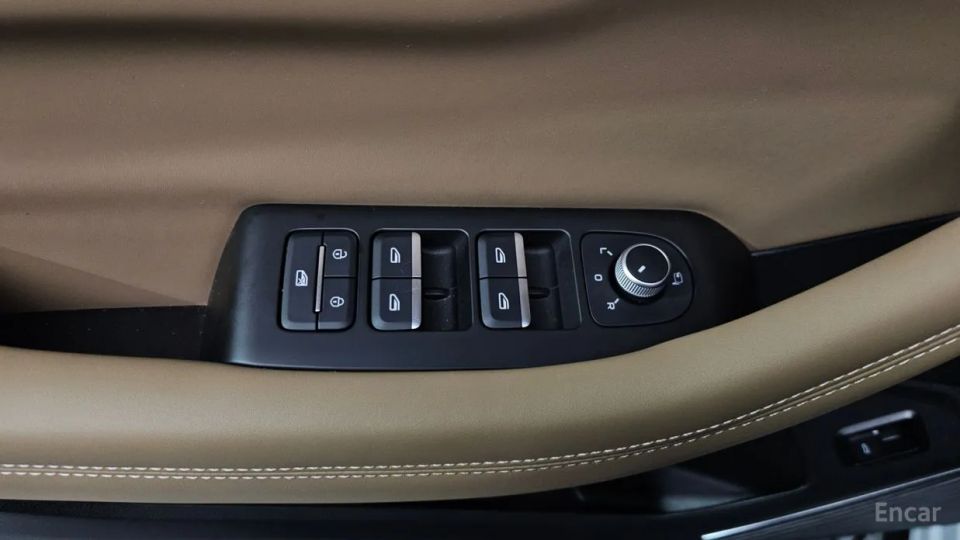 Renault-KoreaSamsung Grand Koleos
