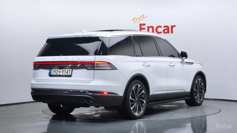 Lincoln Aviator
