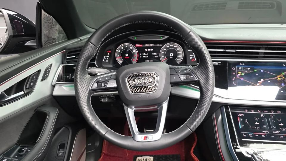 Audi Q8