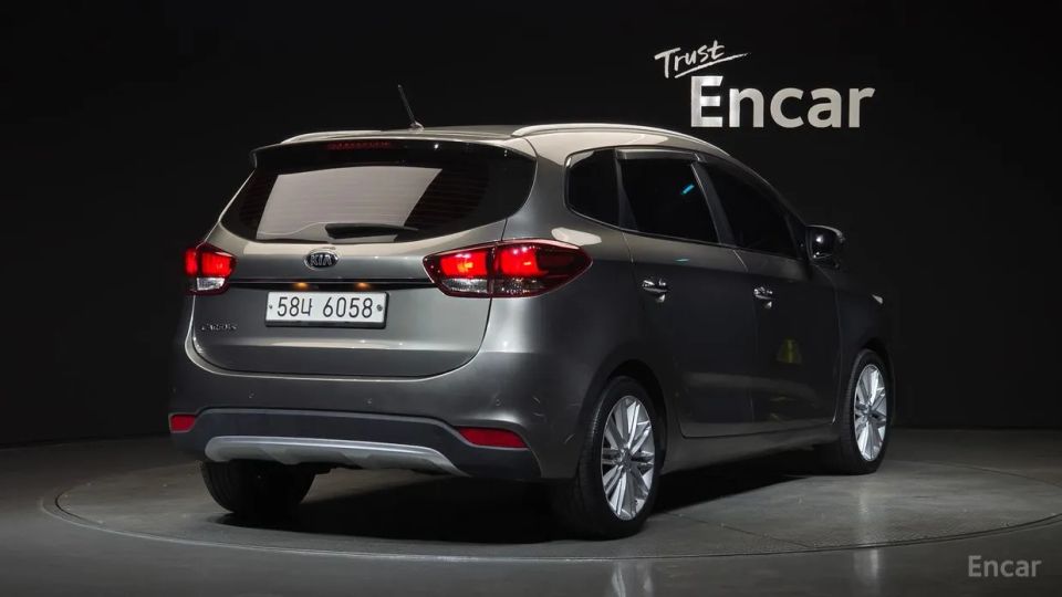 Kia Carens