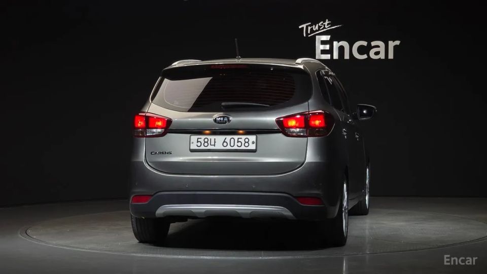 Kia Carens