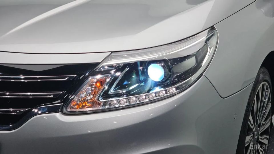 Renault-KoreaSamsung SM5