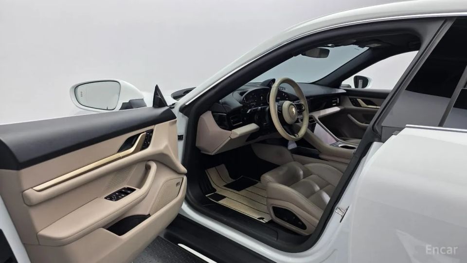 Porsche Taycan