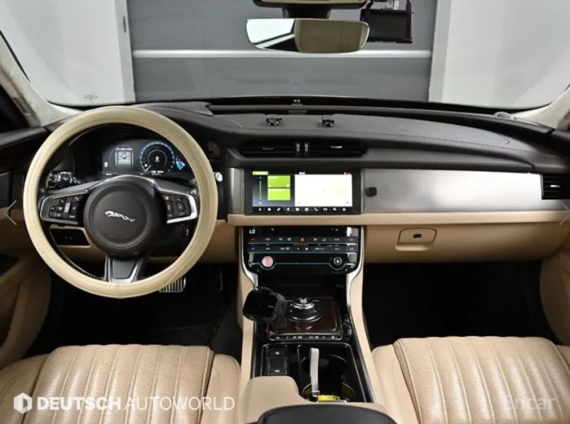 Jaguar xf