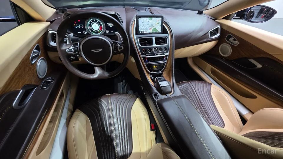 Astonmartin DB11