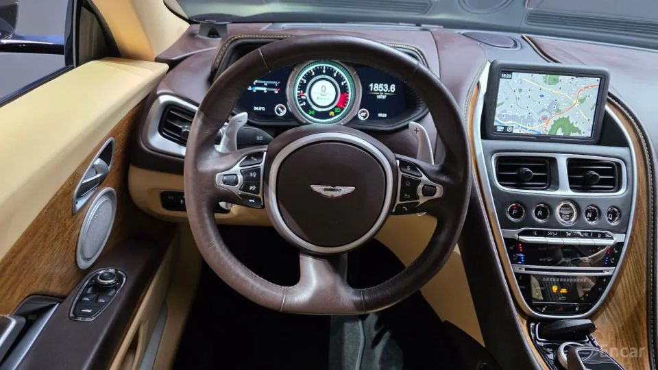 Astonmartin DB11